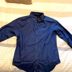 Casual navy blue button down.